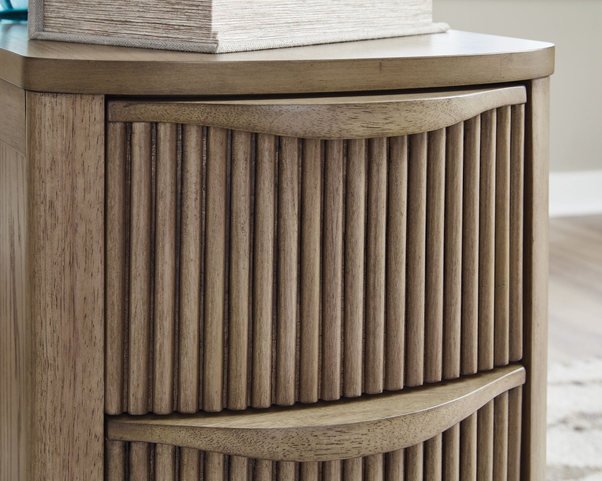 Camdill - Chair Side End Table