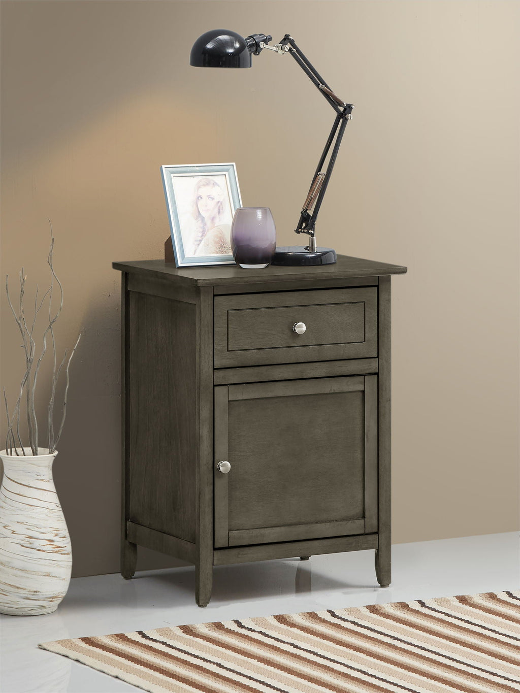1 Drawer / 1 Door Nightstand