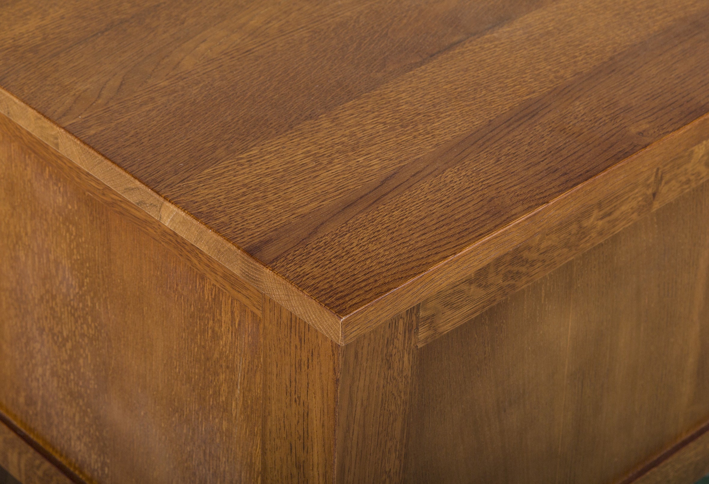 PRE-ORDER Mission Solid Oak Trunk - Michael's Cherry (MC-A)