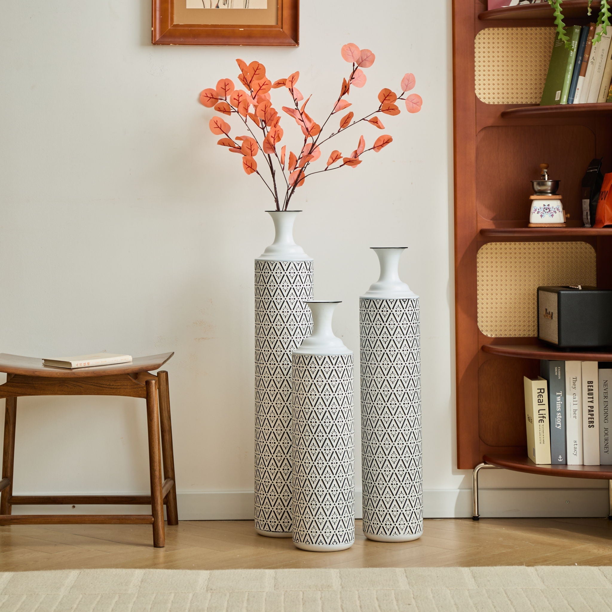 Modern Floor Vase Set Metal Vases With Geometric Pattern, 3 Piece Home Decor Set - White / Black