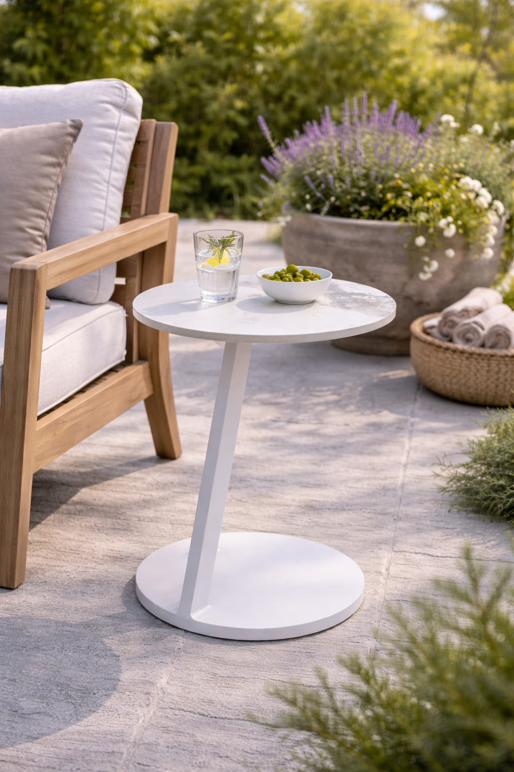 Serene Outdoor Modern Outdoor Side table