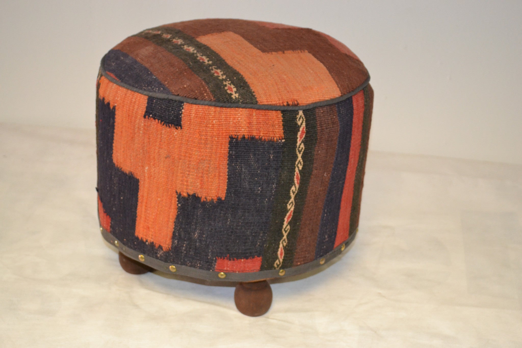 Rug Pouf/ Rug Sitting Stool / Rug Ottoman / Kilim Sitting Stool / Stools # 92