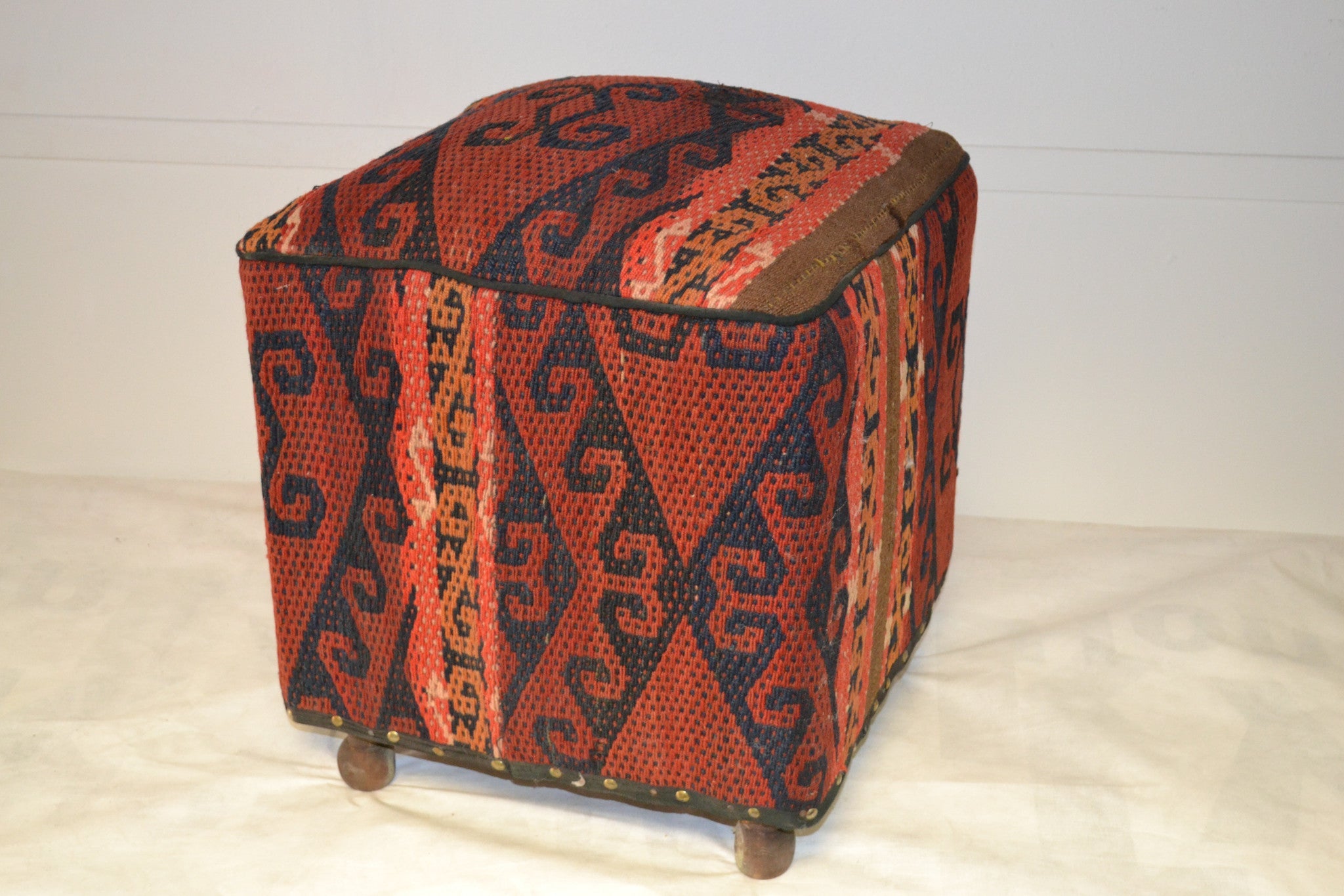 Rug Pouf/ Rug Sitting Stool / Rug Ottoman / Kilim Sitting Stool / Stools # 97