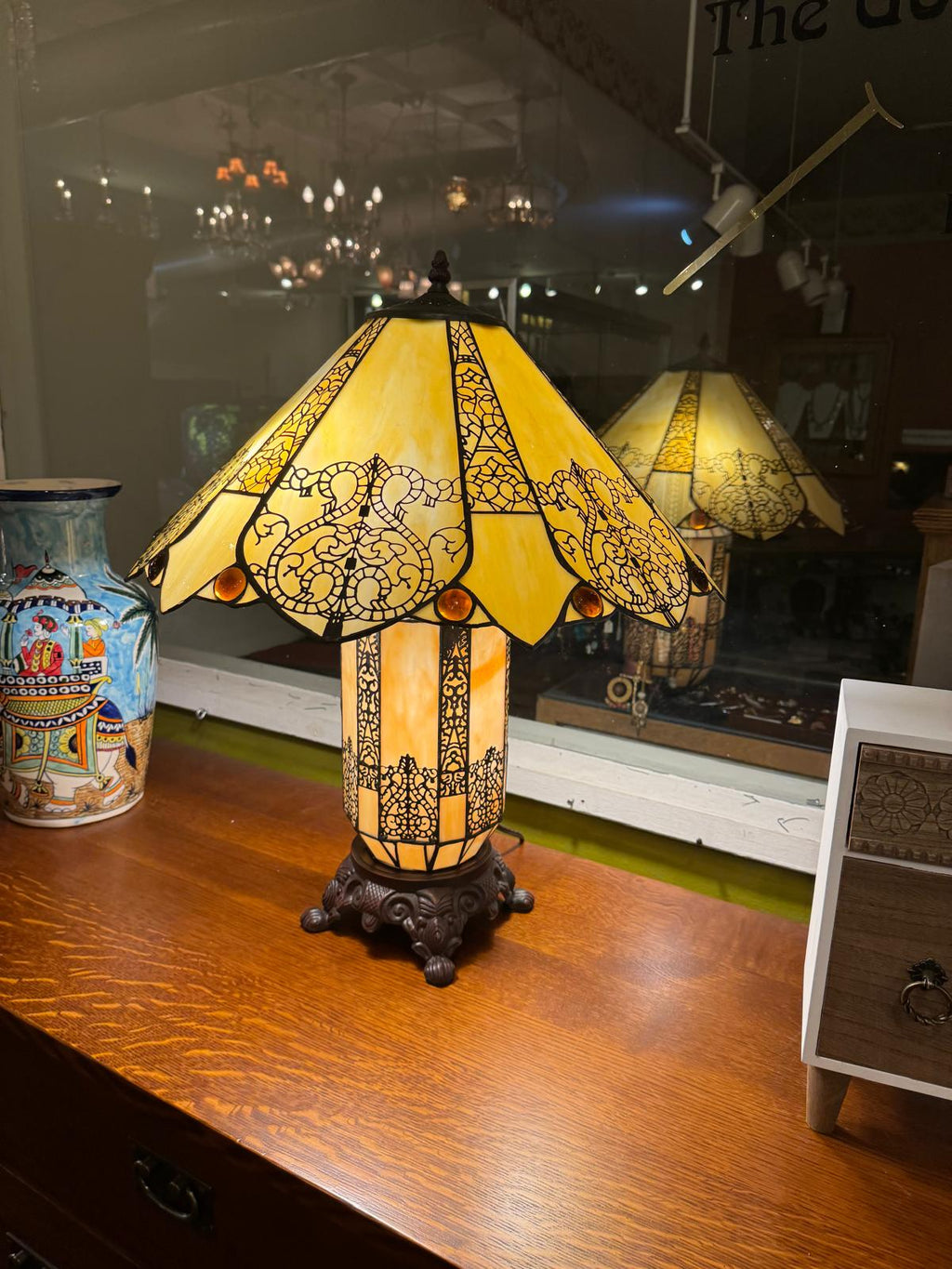 Tiffany Style Stained Glass Table Lamp