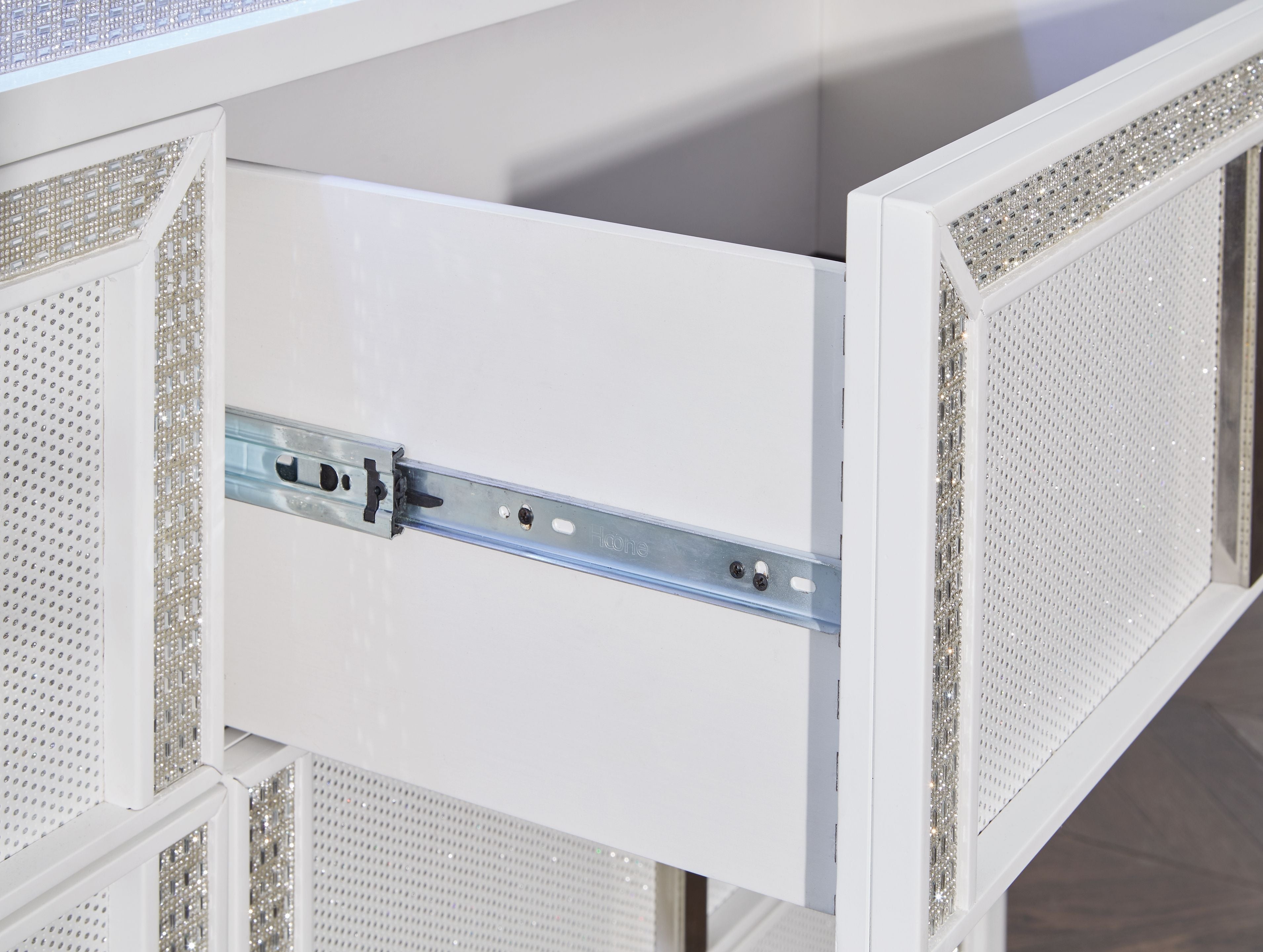 Chalanna - Dresser - White