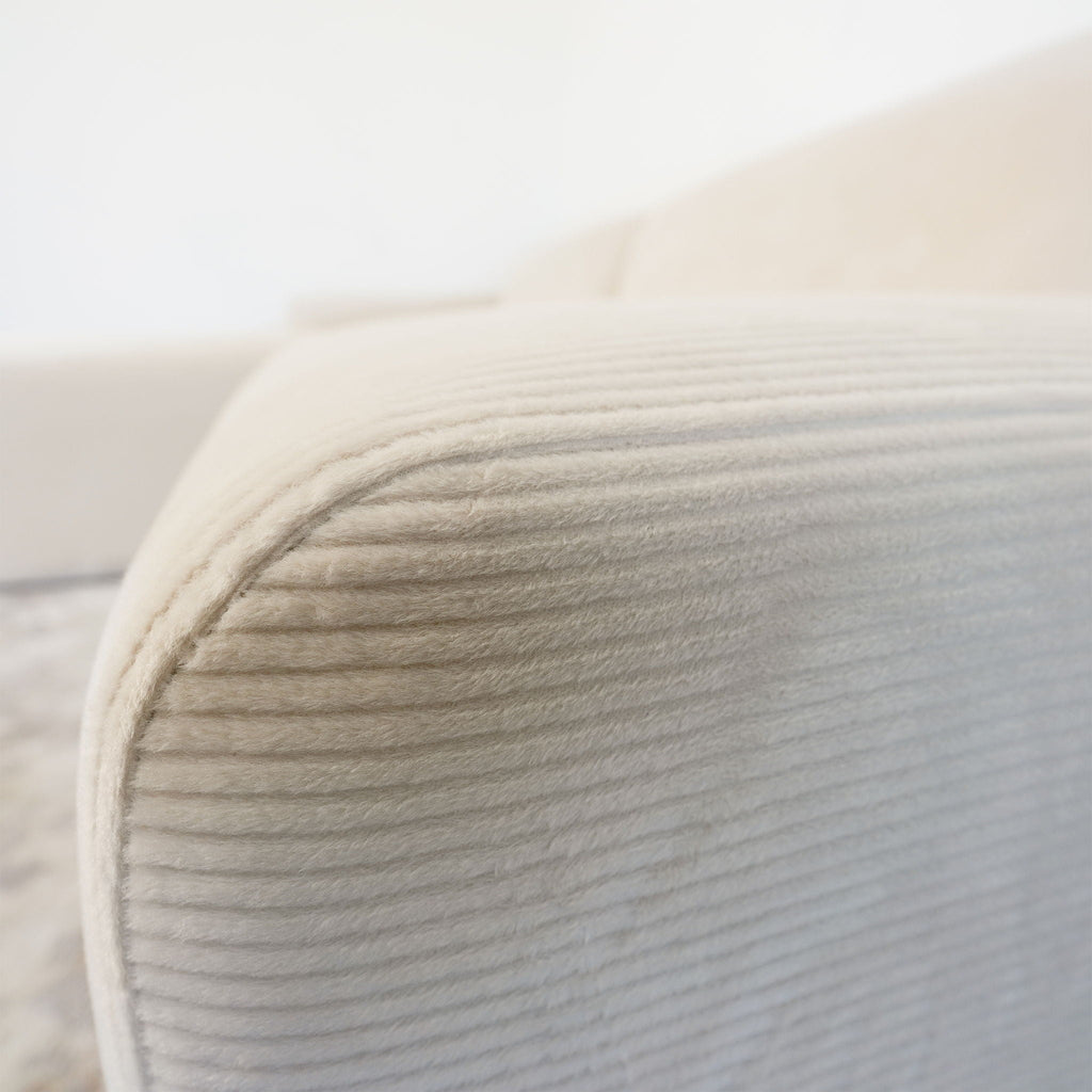 Mar - High-Quality Sectional Sofa