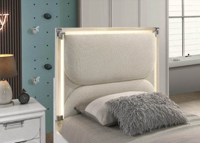 Lareina - 4 Pc Full Bedroom Set