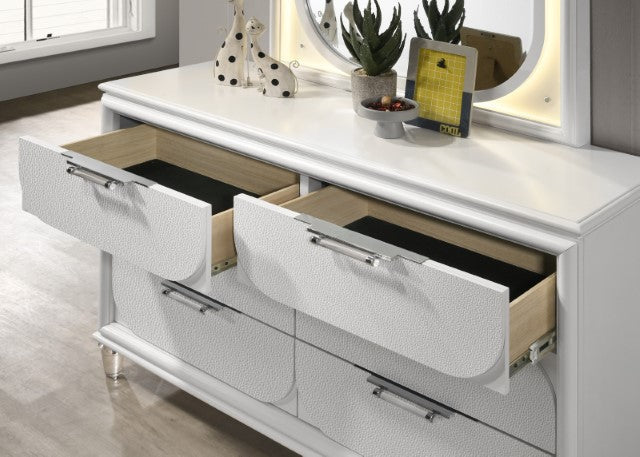 Lareina - 4 Pc Full Bedroom Set